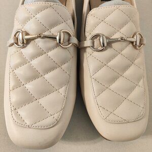Jones New York Cream Colored Loafers size 8.5 NEW